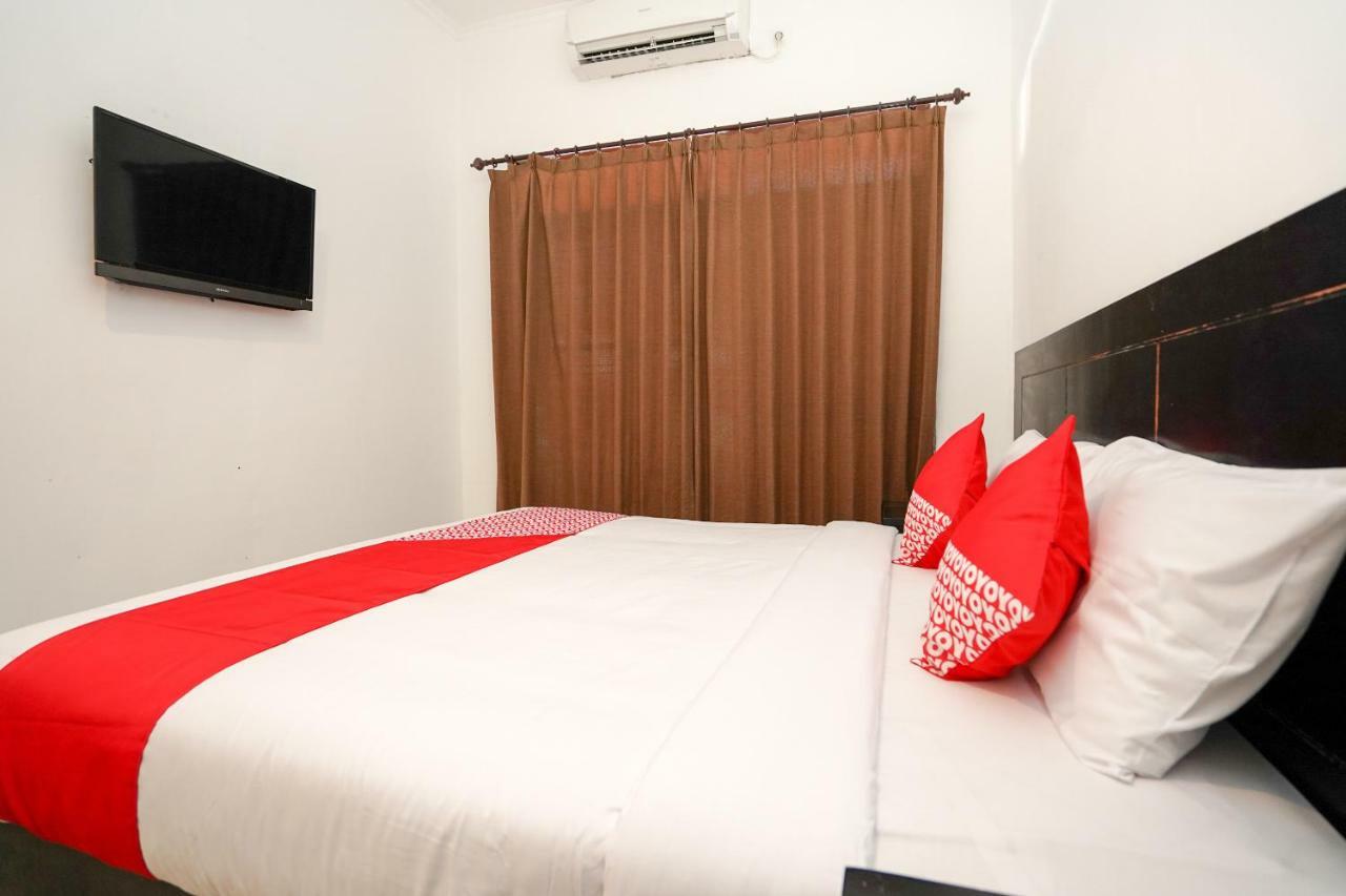 Oyo 969 Penginapan Darma I Surabaya Bagian luar foto